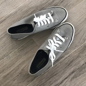 Sperry Sneakers